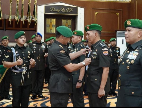 Lantik Tiga Pejabat Baru, Pangdam III/Siliwangi: Jadikan Setiap Tugas sebagai Kehormatan dan Ladang Pengabdian
