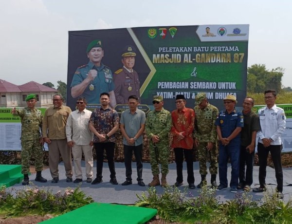 Perkuat Spiritualitas di Lingkungan Yonif 841, Pangdam III/Siliwangi Letakan Baru Pertama Masjid di Komplek Batalyon